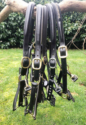 Partij luxe leren halsters maat pony - 5 stuks